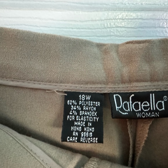 Rafaella Women’s Tan Slacks - size 18w - Picture 3 of 3